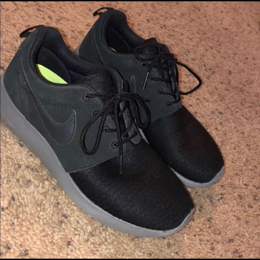 Nike Roshes